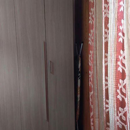 Affitti Brevi Ferrera Bilocale Ilenia 20 Minuti Da Rho Fiera E San Siro Apartment Bareggio Luaran gambar